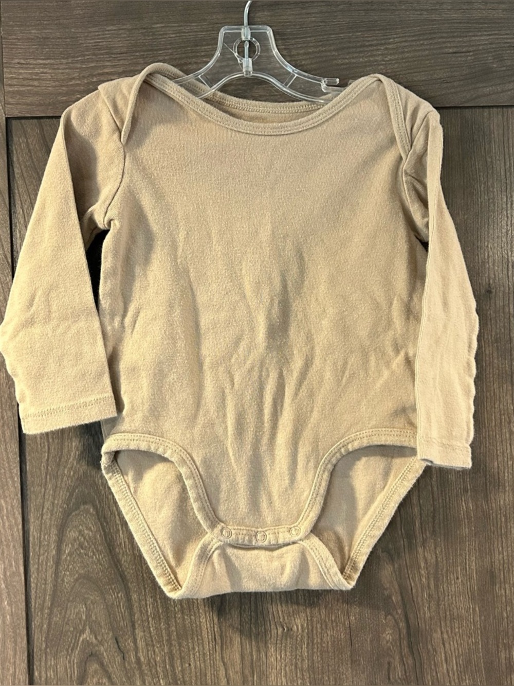 3/$18 | H&M Organic Cotton Long-Sleeve Beige One-Piece Bodysuit |9- 12 months